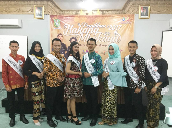 MENANAMKAN MENTAL FRONTLINER MELALUI PEMILIHAN KAKANG MBEKAYU BANJARNEGARA