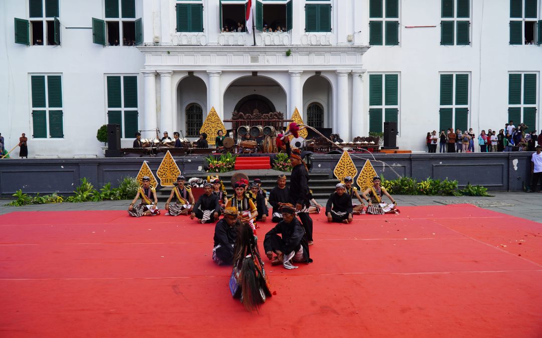 Banjarnegara Suguhkan Kesenian Rakyat Kuda Kepang Bertajuk ‘Aswa Nawa’ di Depan Ribuan Penonton di Kota Tua Jakarta