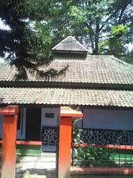 Makam Ki Ageng Selamanik